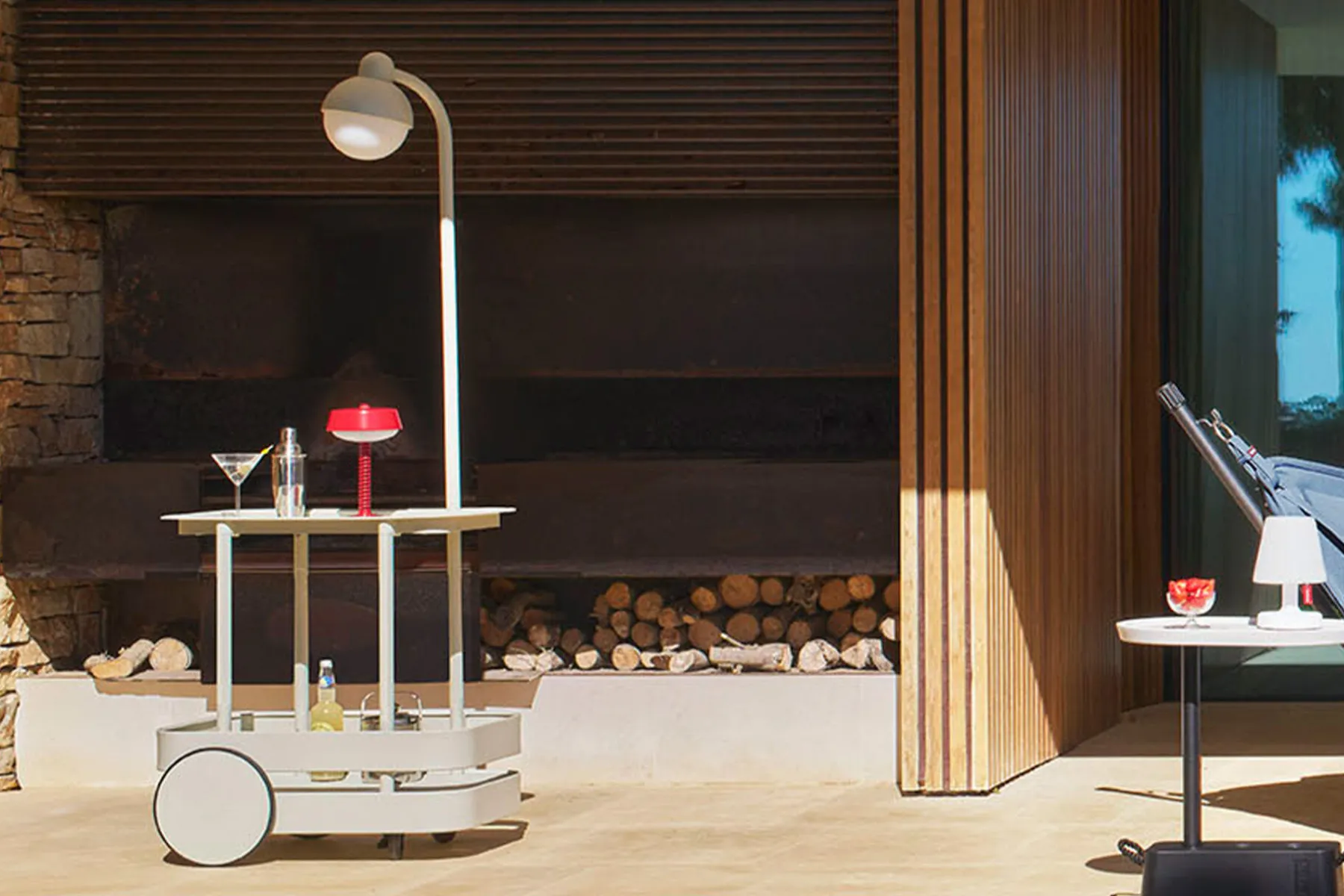 Fatboy Jolly Trolley Table de bar mobile, blanc, 78x55x200 cm