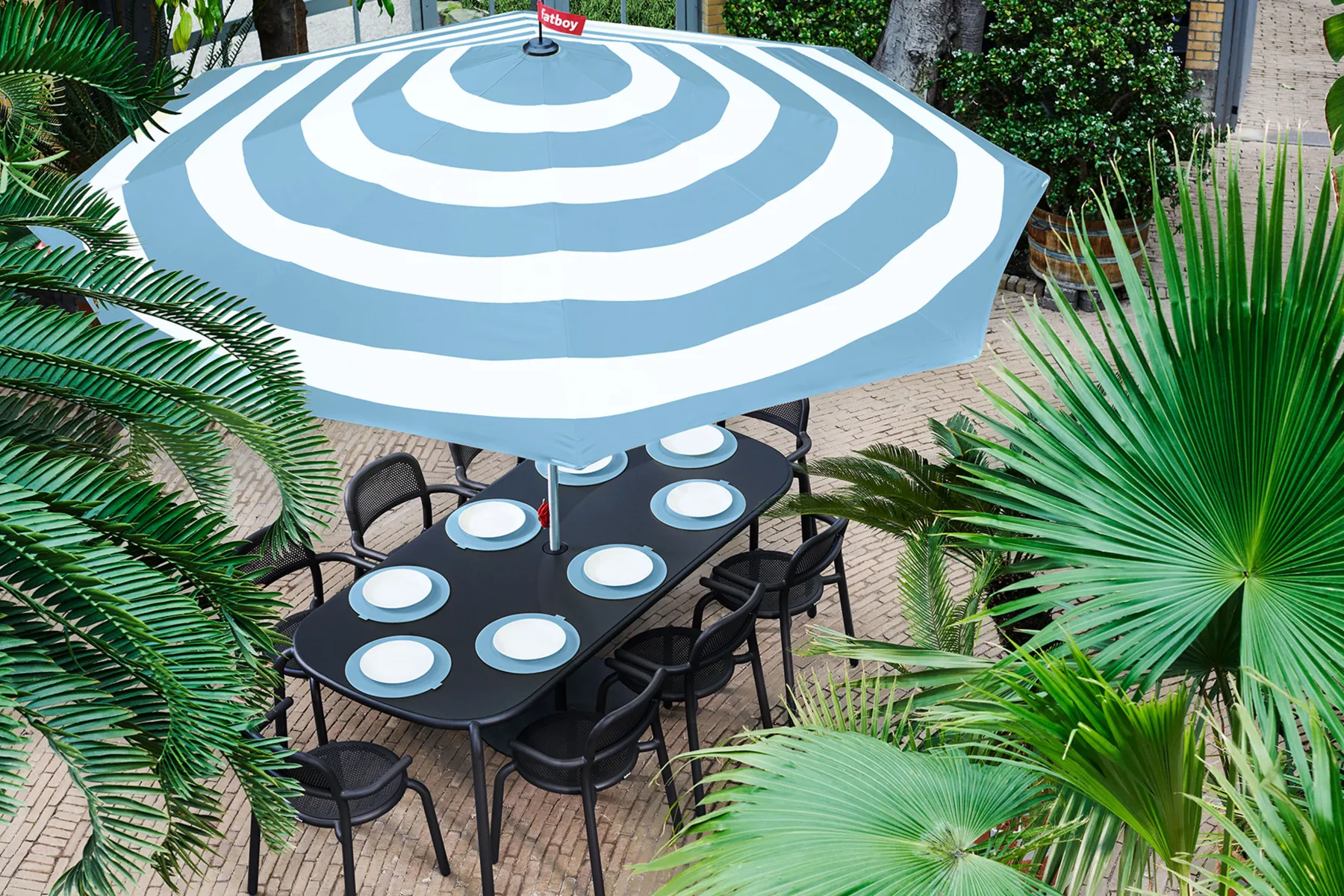 Fatboy Stripesol + Base Light Grey Parasol avec pied, 350x350x280 cm