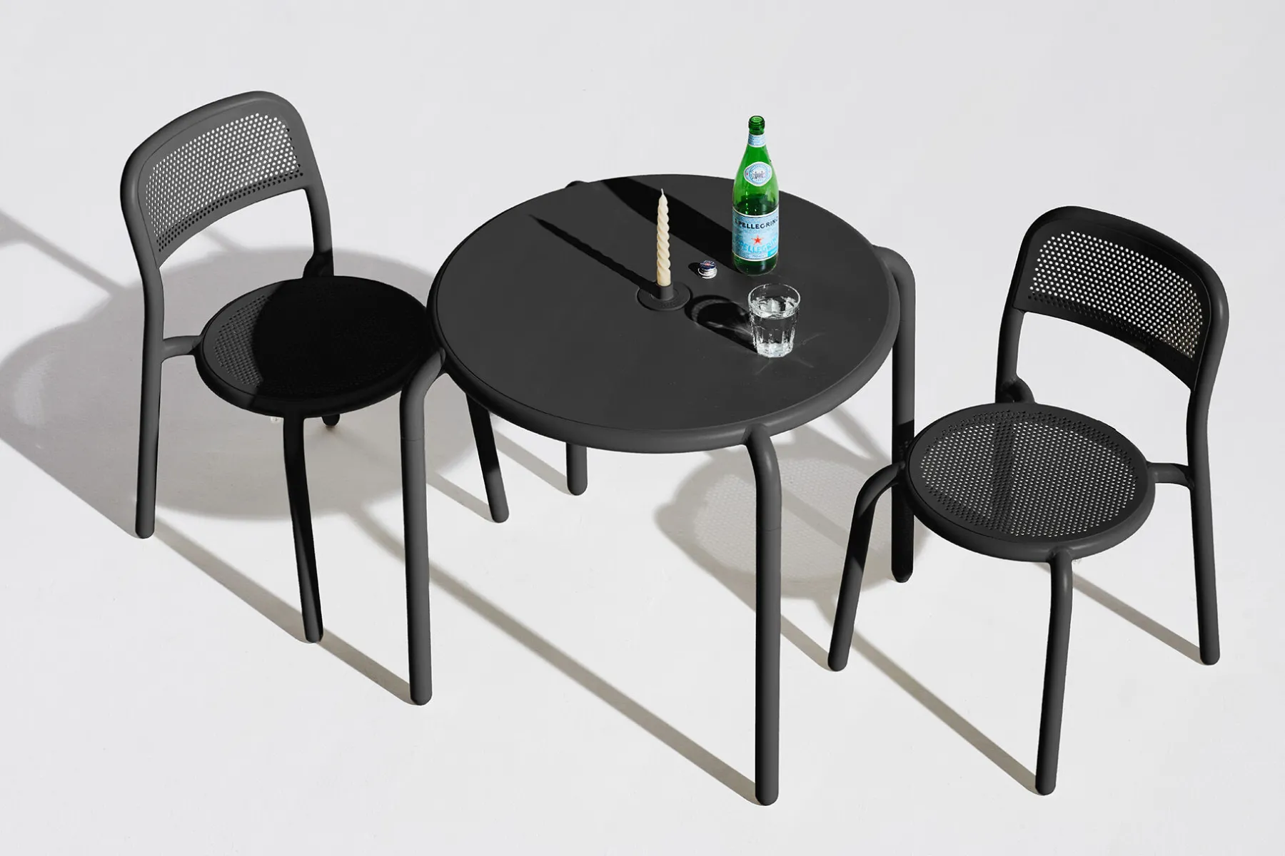 Fatboy Toní Bistreau Petite table de jardin, black, 80x80x76 cm